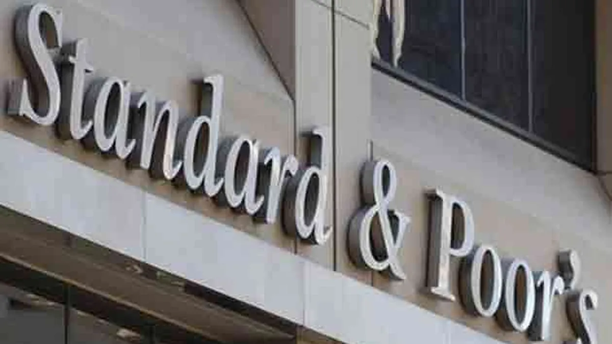 S&P a imbunatatit ratingul Greciei cu sase trepte