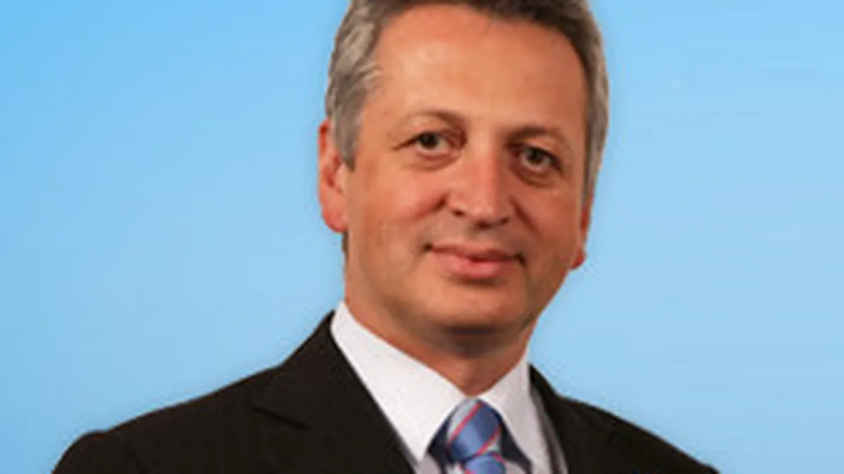 Relu Fenechiu: Astept decizia finala a CSAT pentru a privatiza 20% din CFR Marfa