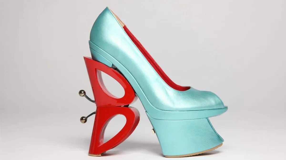 Pantofi creati de Mihai Albu, expusi la Muzeul de Arte Aplicate din Leipzig 