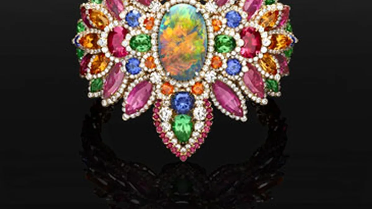 Bratari din colectia 2013 care pot fi lasate mostenire nepoatelor (Foto)