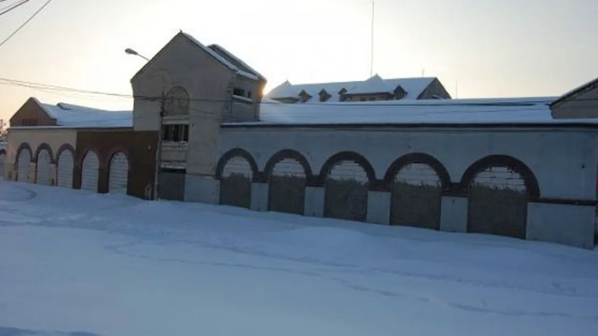 De ce si-a pus Oprescu ambitia sa demonteze Hala Matache in miez de noapte