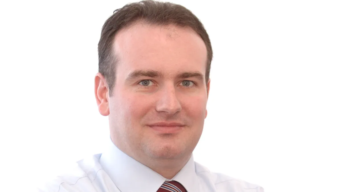 Capital Leasing si alte patru firme cu actionari comuni se reunesc in Capital Group