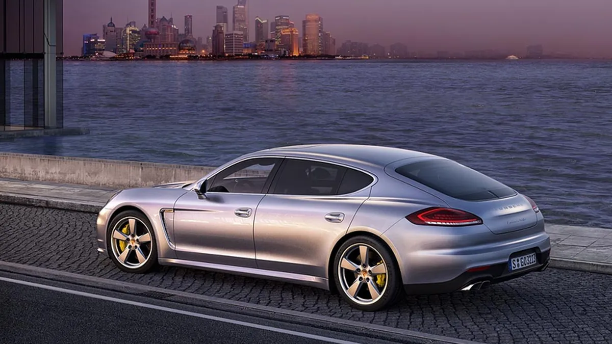 Noul Porsche Panamera, primul model hibrid alimentat electric din segmentul masinilor de lux