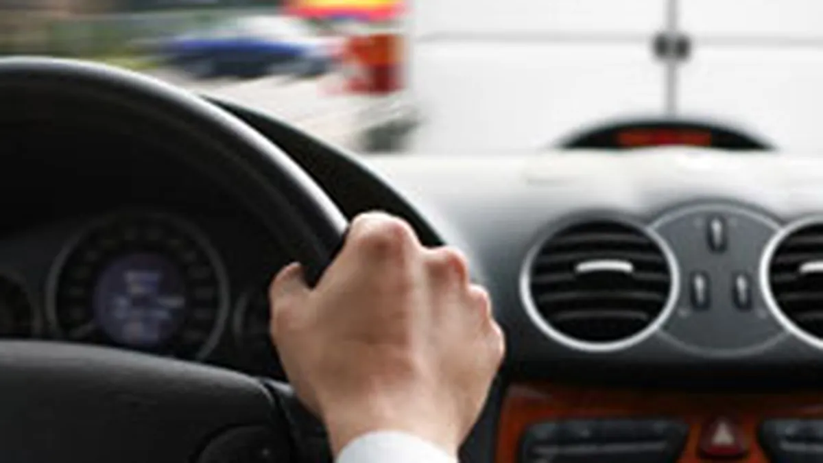 Daunele provocate de soferi necunoscuti sau fara RCA s-au dublat in 2012