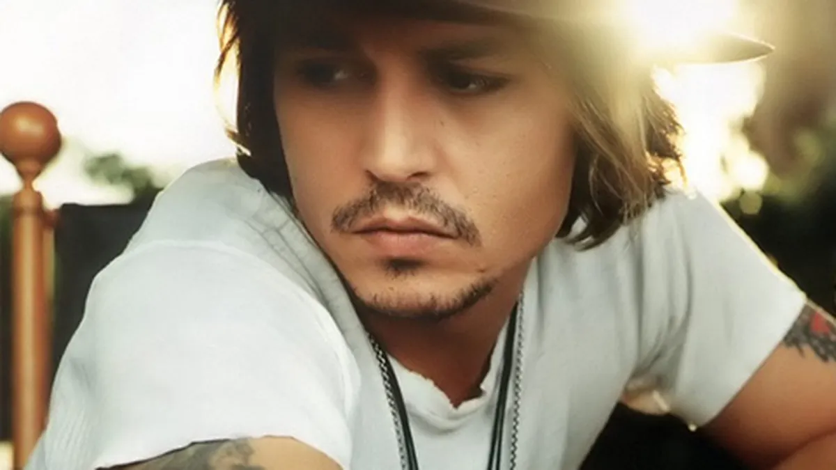 Pasiunile vedetelor: Ce colectioneaza Johnny Depp, Paris Hilton sau Tom Hanks