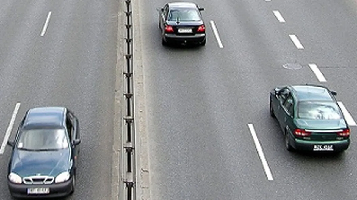 Compania de Drumuri taie numai salariile personalului de birou