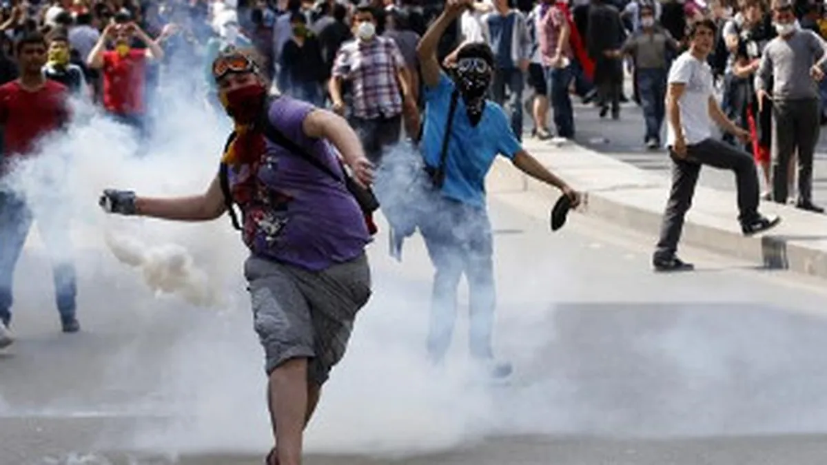 Turcia: Efectele demonstratiilor de protest asupra monedei si Bursei