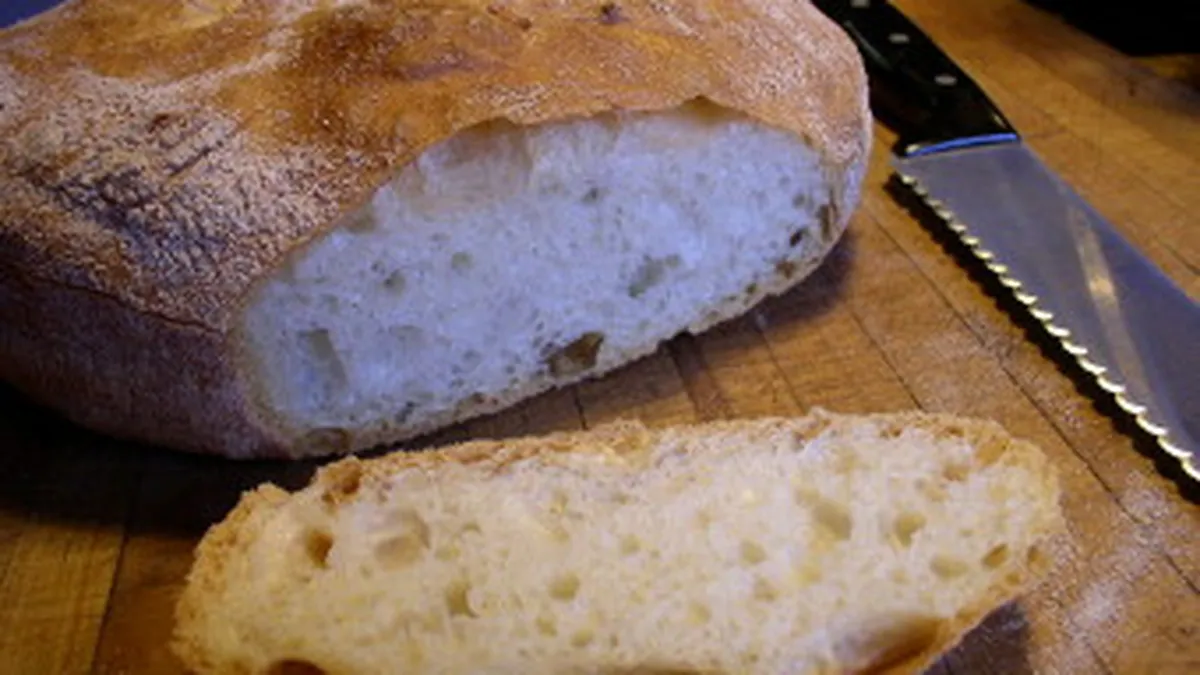 Ordonanta privind reducerea TVA la paine va fi adoptata dupa 1 iulie