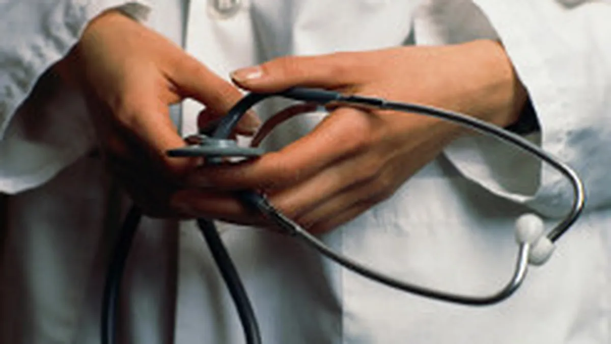 Malpraxisul, paguba pentru asiguratori? Clientii cer despagubiri si de 4 milioane euro