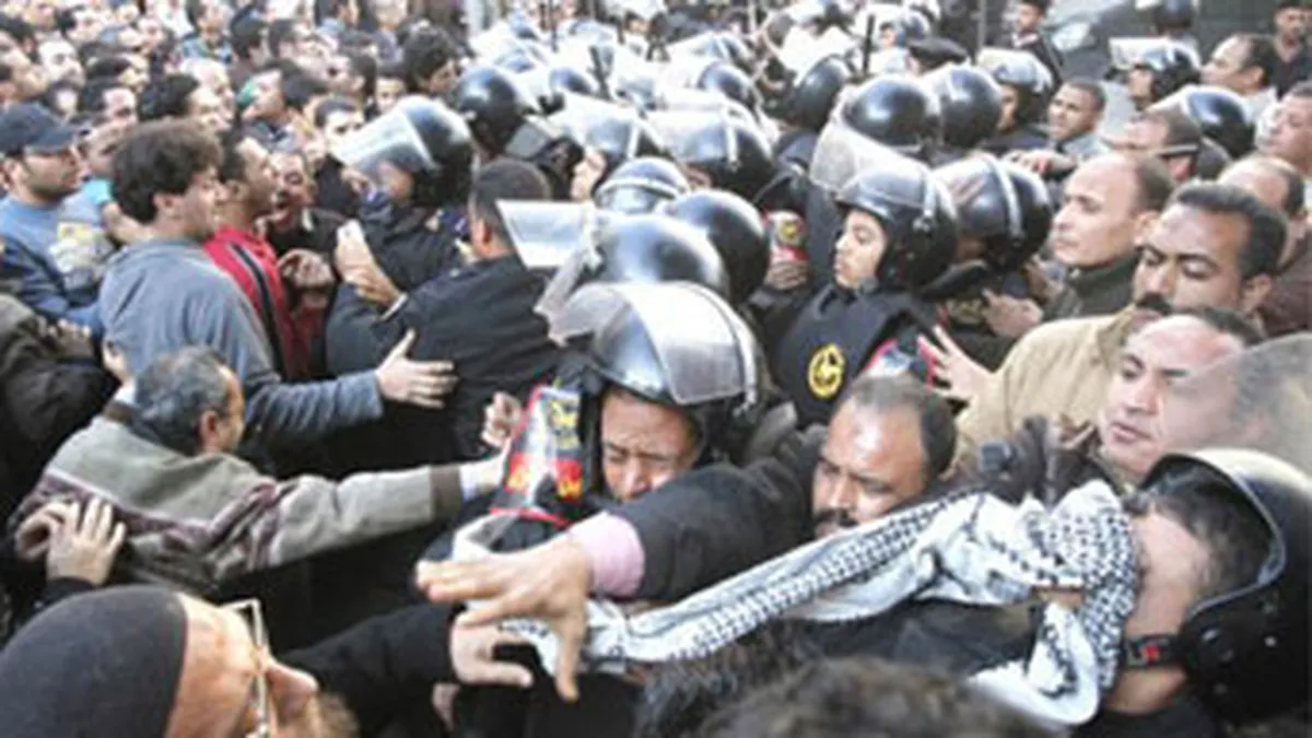 Doua persoane au murit si cel putin 70 au fost ranite in confruntarile din Egipt