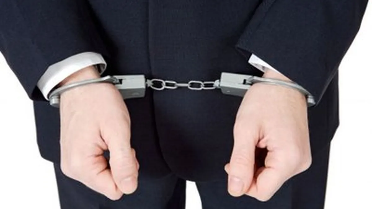 Cazul evaziunii de 6 mil. euro: Directorul executiv vanzari al BCR Asigurari de Viata ramane in arest