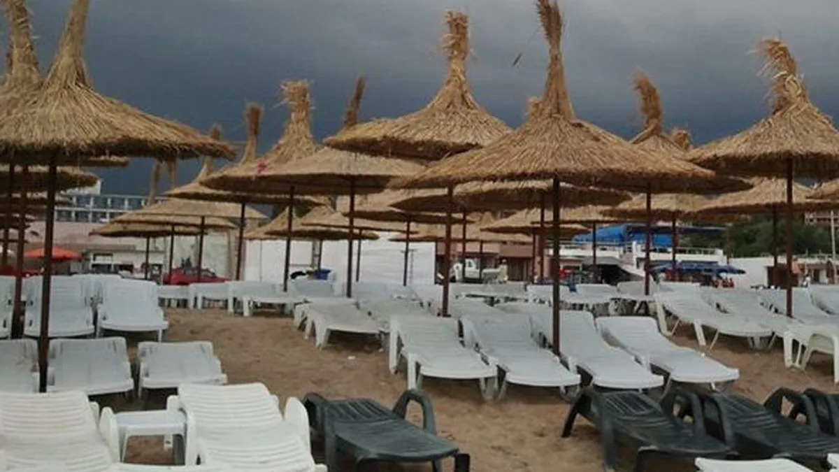 Mafia sezlongurilor: Cum se dezvolta nestingherite noi afaceri la malul marii