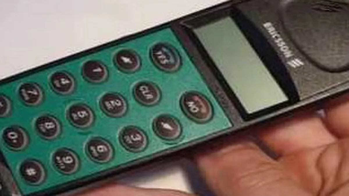 Peste 60% dintre romani folosesc mobilele personale in interes de serviciu