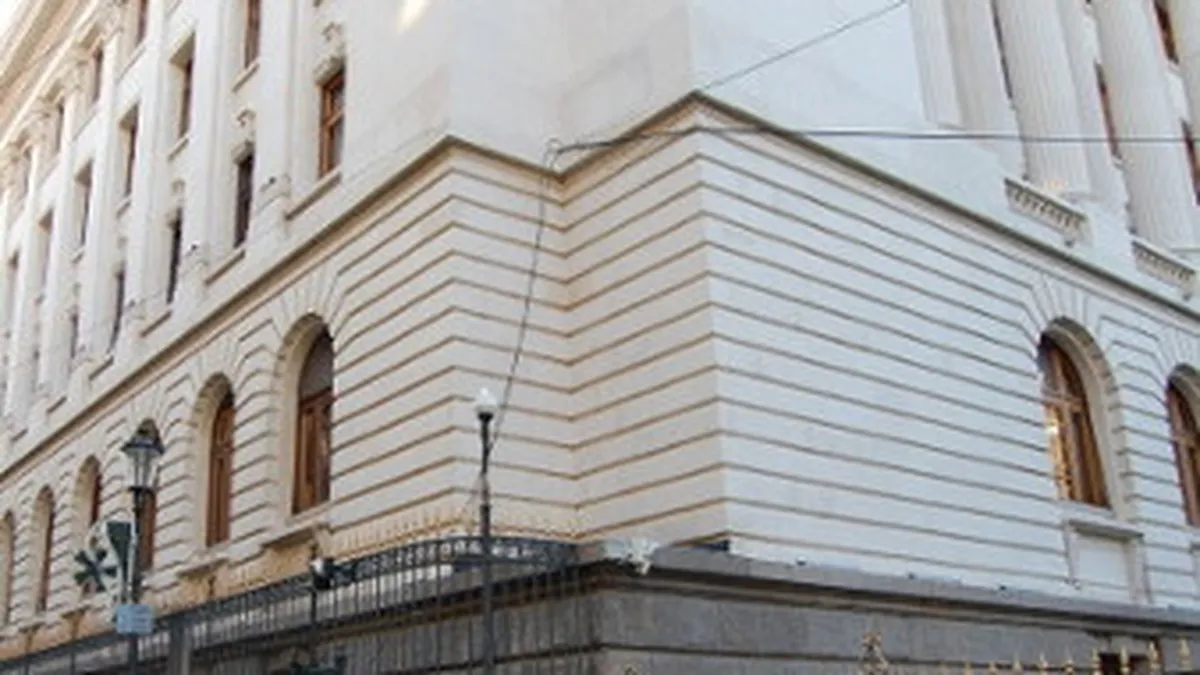 Depozitele populatiei si ale firmelor s-au redus pana la 200,4 miliarde lei in iulie