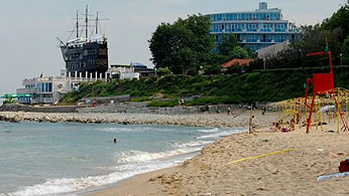 O substanta chimica a aparut pe plajele Marii Negre. Bulgarii au lansat o investigatie