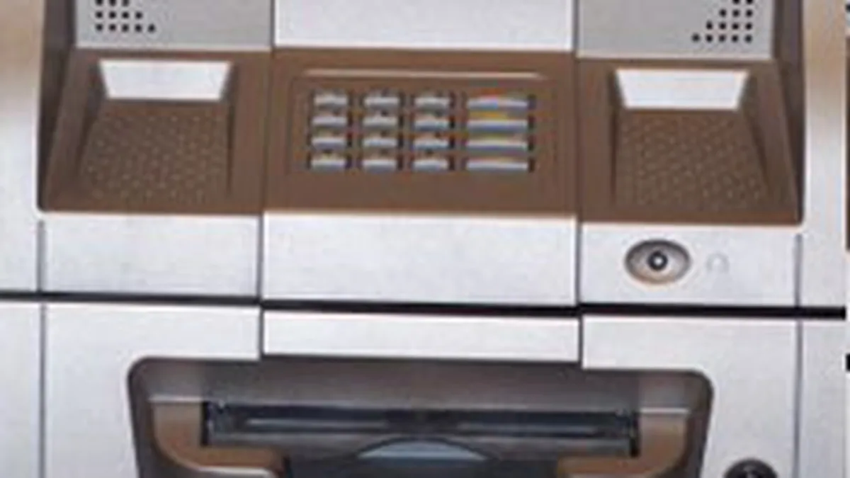 SUA: Bancile alimenteaza suplimentar bancomatele, pentru a face fata unei eventuale panici