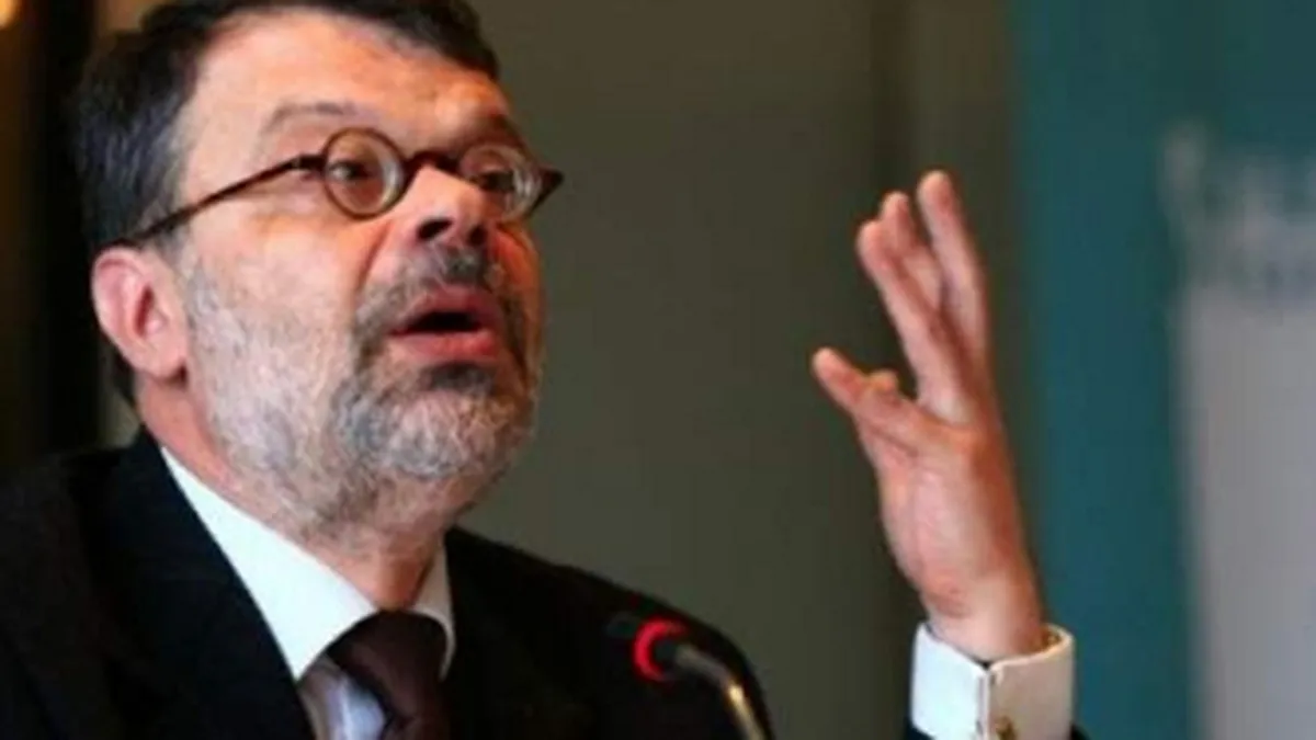 Daniel Barbu: Sunteti neofascisti si nazisti! Protestatarii: Vom ridica vocea, nu pumnul! (Video)