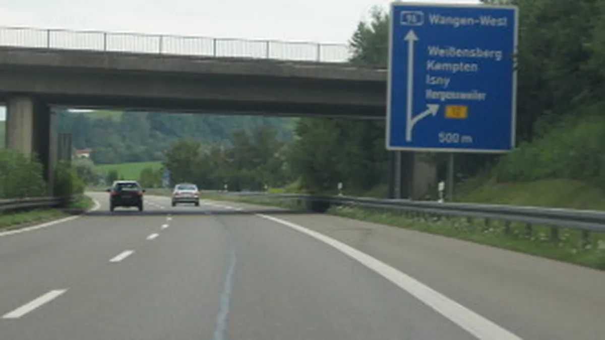 Mergeti in Germania cu masina? Pregatiti-va sa mai platiti o taxa