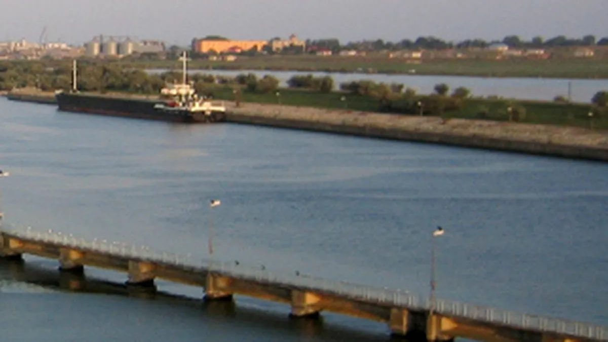 Bulgaria vrea un nou pod peste Dunare, intre Silistra si Calarasi