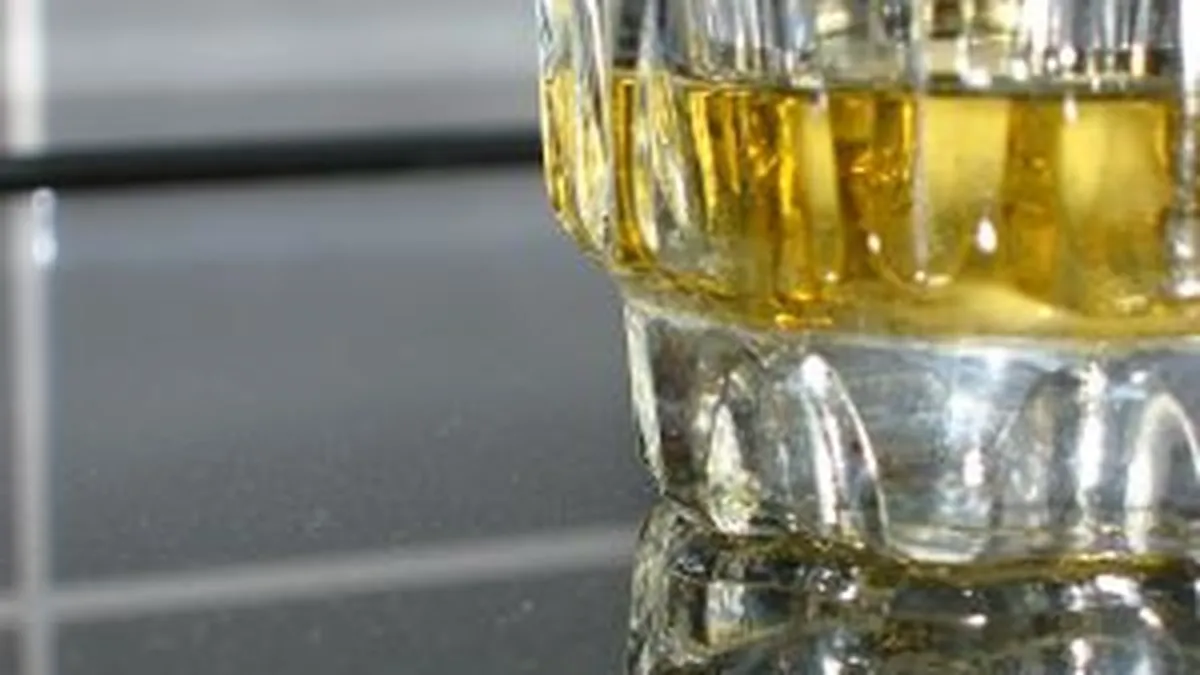 Grupul japonez Suntory preia producatorul whisky-ului Jim Beam cu 13,6 mld. dolari