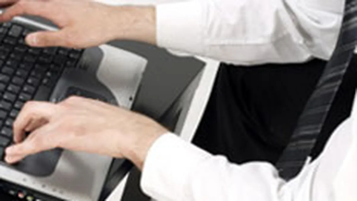 Cumparaturi online, platite cu telefonul mobil