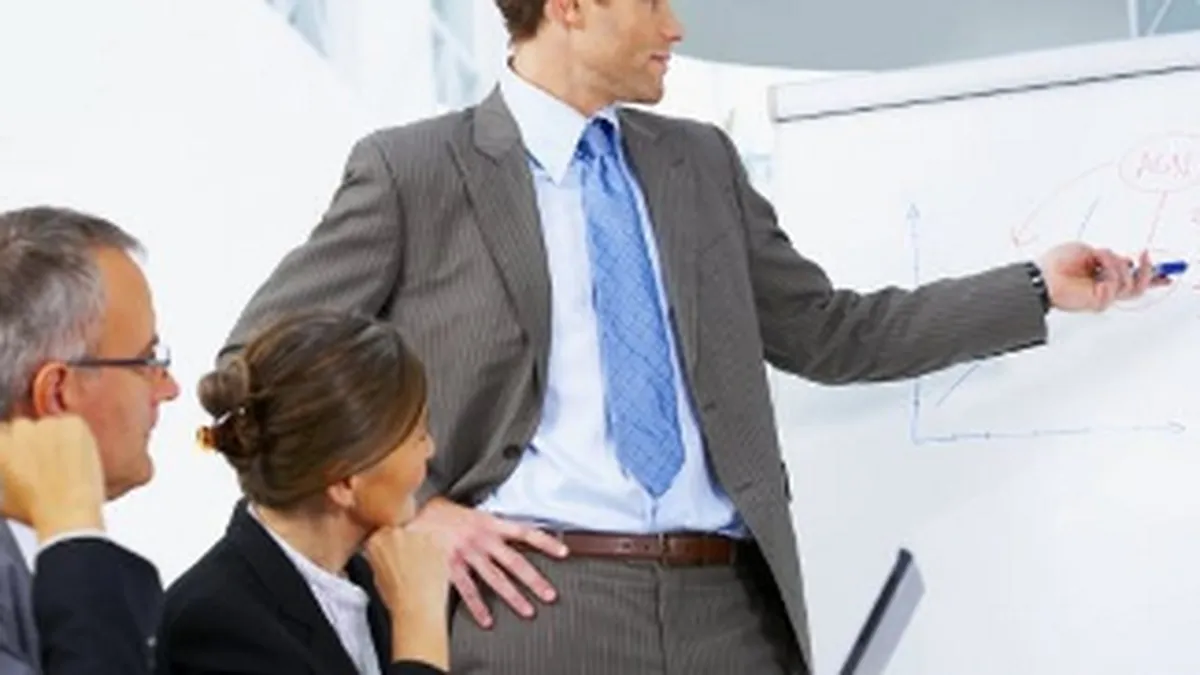 Campaniile electorale vin degeaba? Publicitatea online va creste foarte putin in 2014