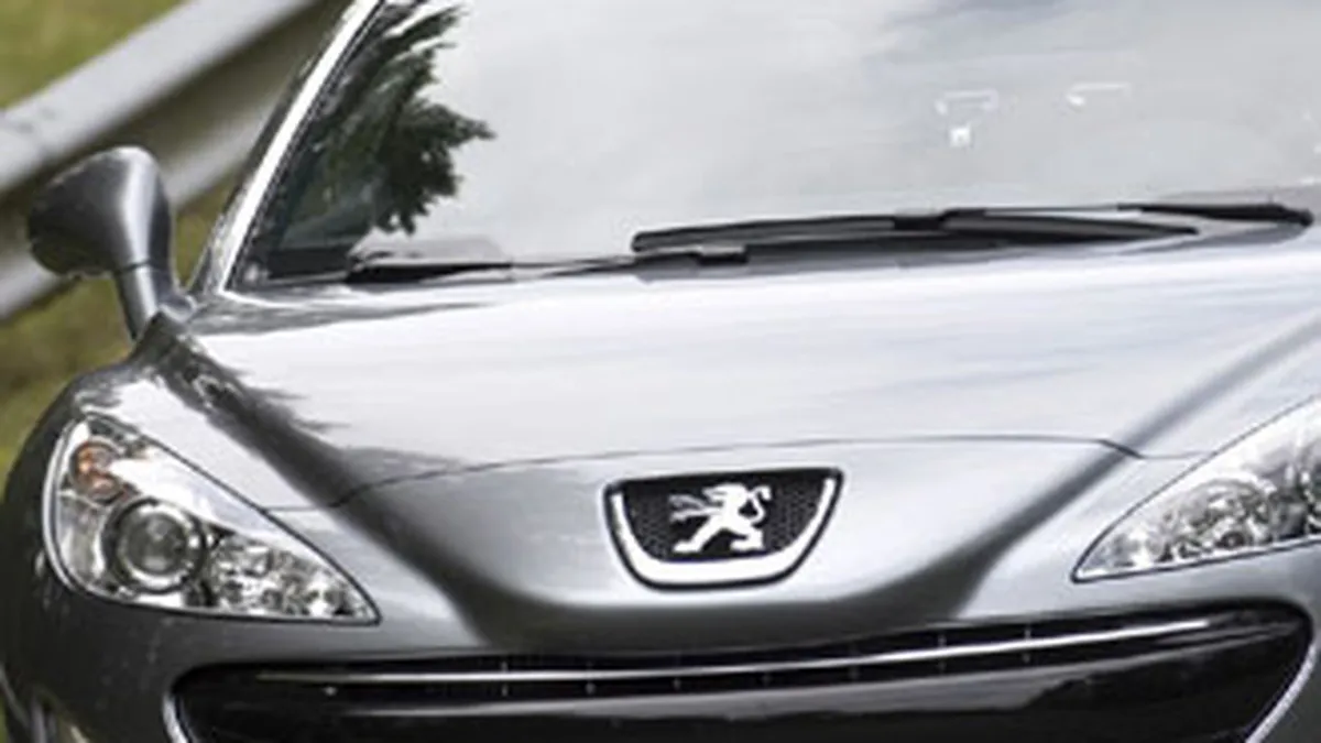 Familia Peugeot decide luni viitorul grupului auto. Vor primi chinezii actiuni?