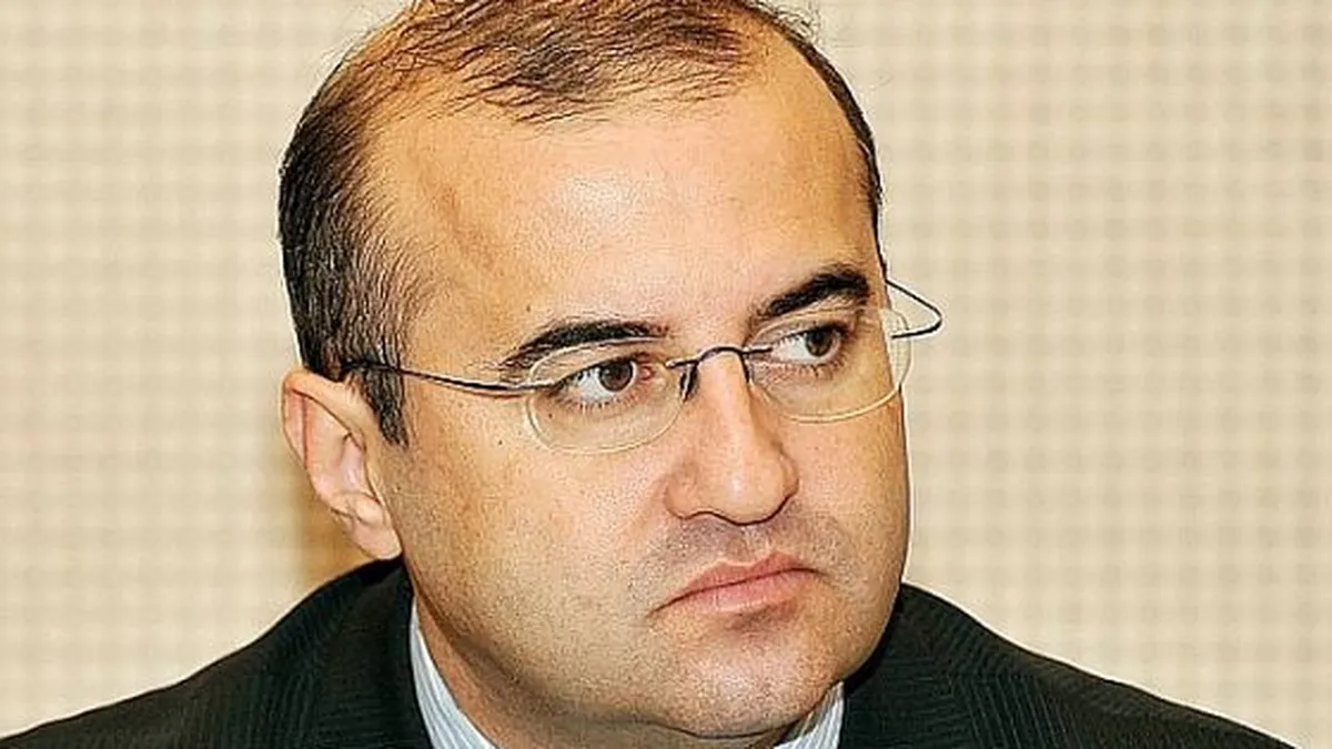 Stelian Tanase, atac la Saftoiu: A marit salarii in TVR, in ultima zi de mandat