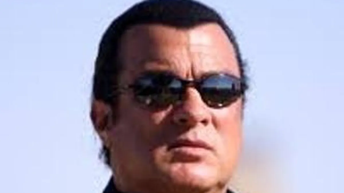 Steven Seagal filmeaza din nou in Romania
