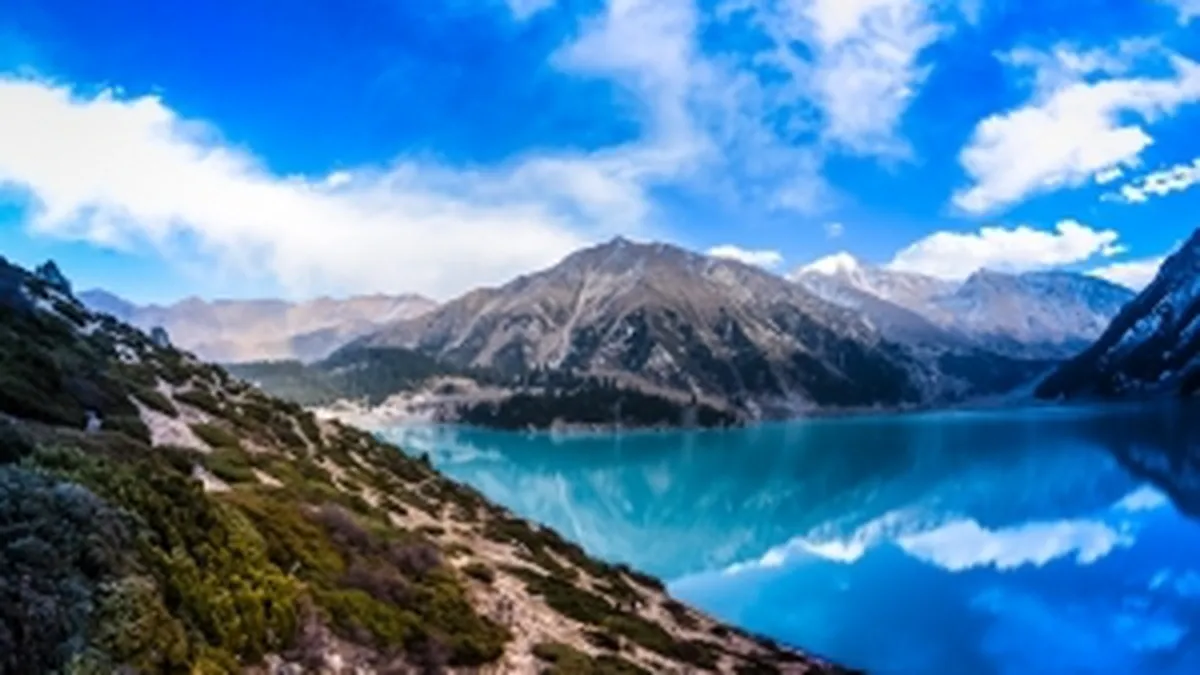 Romania, ultima tara din Europa unde se mai merge pe munte cu masini, motociclete sau ATV-uri