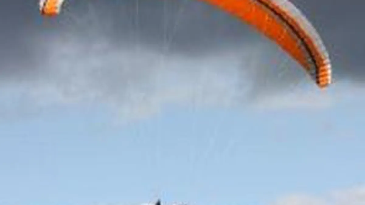 8 morti in Finlanda, in urma prabusirii unui avion pentru parasutisti