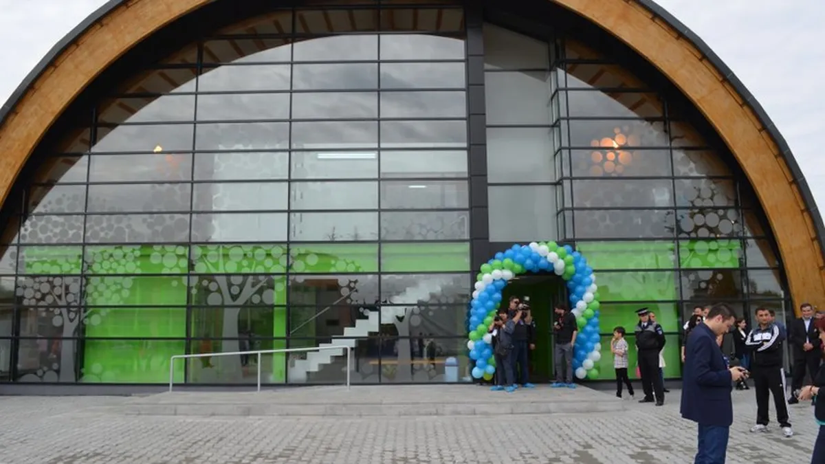 Investitie de peste 6 mil. lei intr-un bazin de inot la Slatina (Foto)