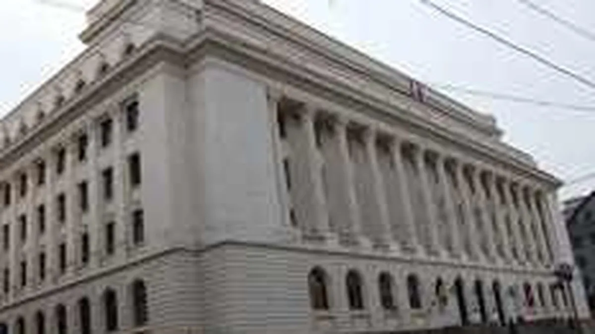 Cine mai intra in cursa pentru CA al BNR, alaturi de Isarescu, Daianu si Danila