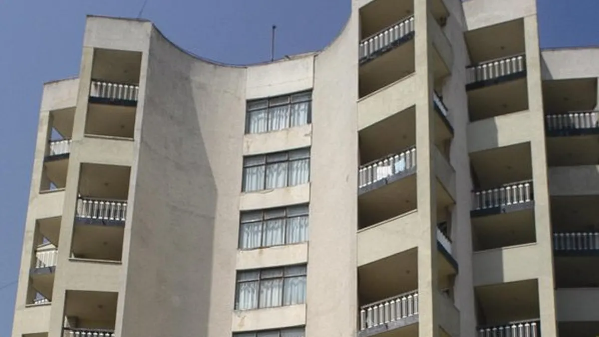 Ruinele de la malul marii. Zeci de hoteluri de pe litoral au fost abandonate