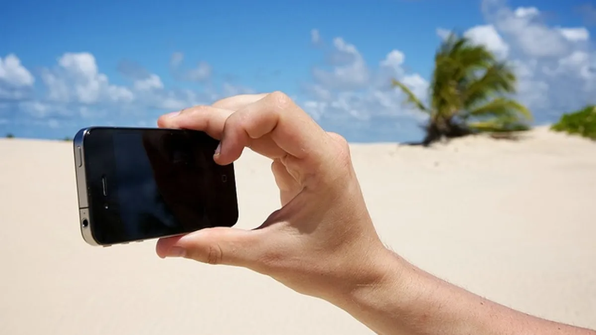 Atentie la smartphone in vacanta! 8 sfaturi de la specialisti