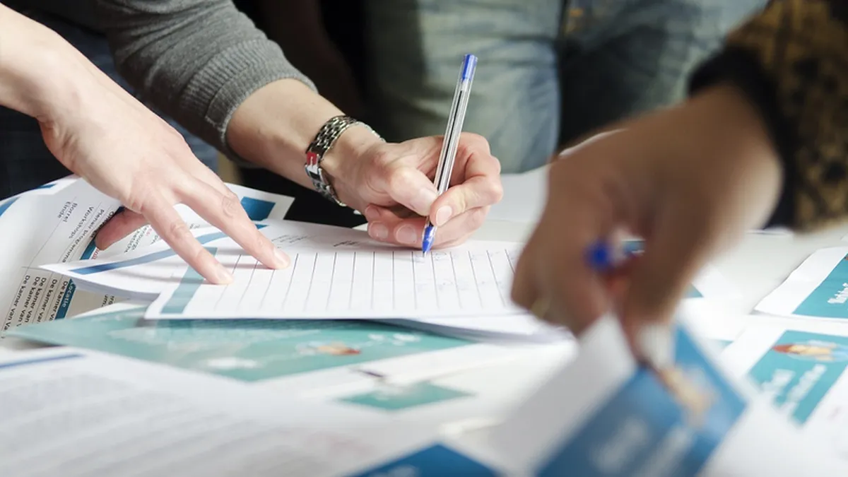 30 de locuri de munca pentru tineri absolventi la Guvern