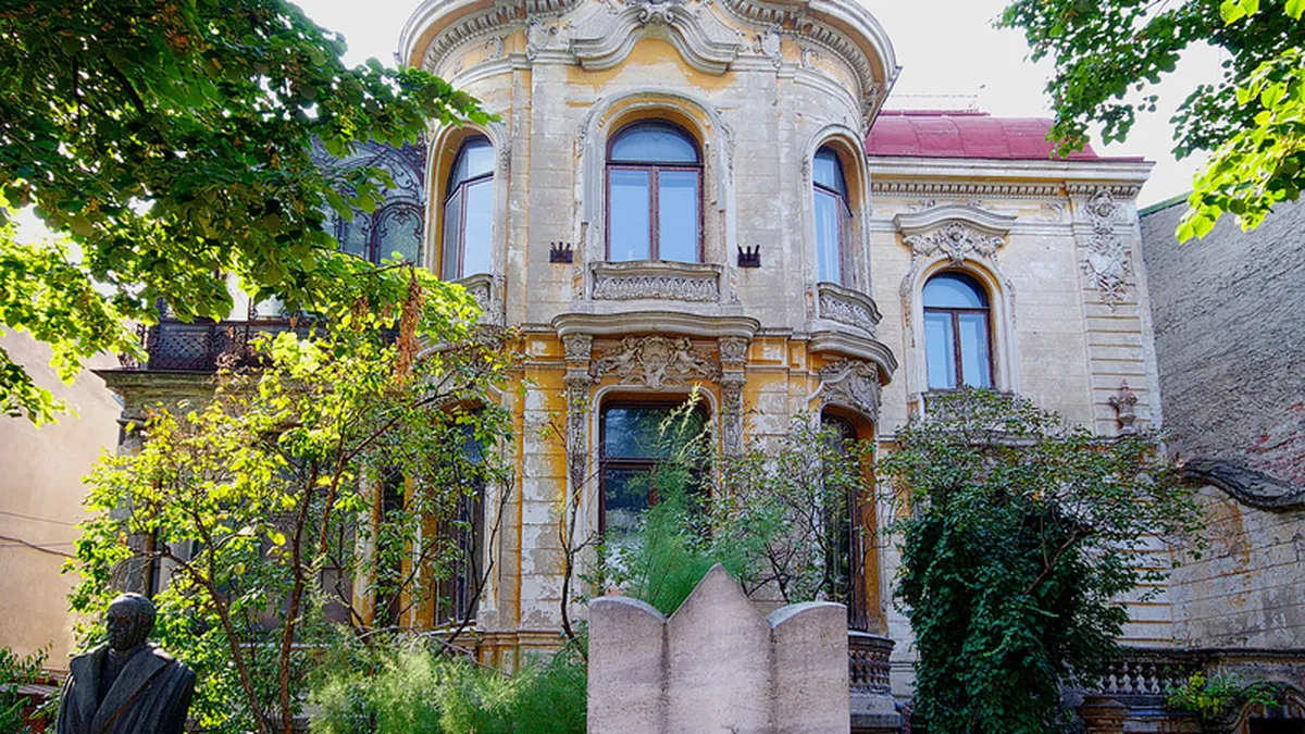 Povestea Casei Macca din Bucuresti: de 100 de ani in proprietatea statului, nici macar o data restaurata