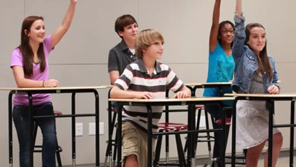 Scoala viitorului: Bancile anti-obezitate care sporesc atentia elevilor