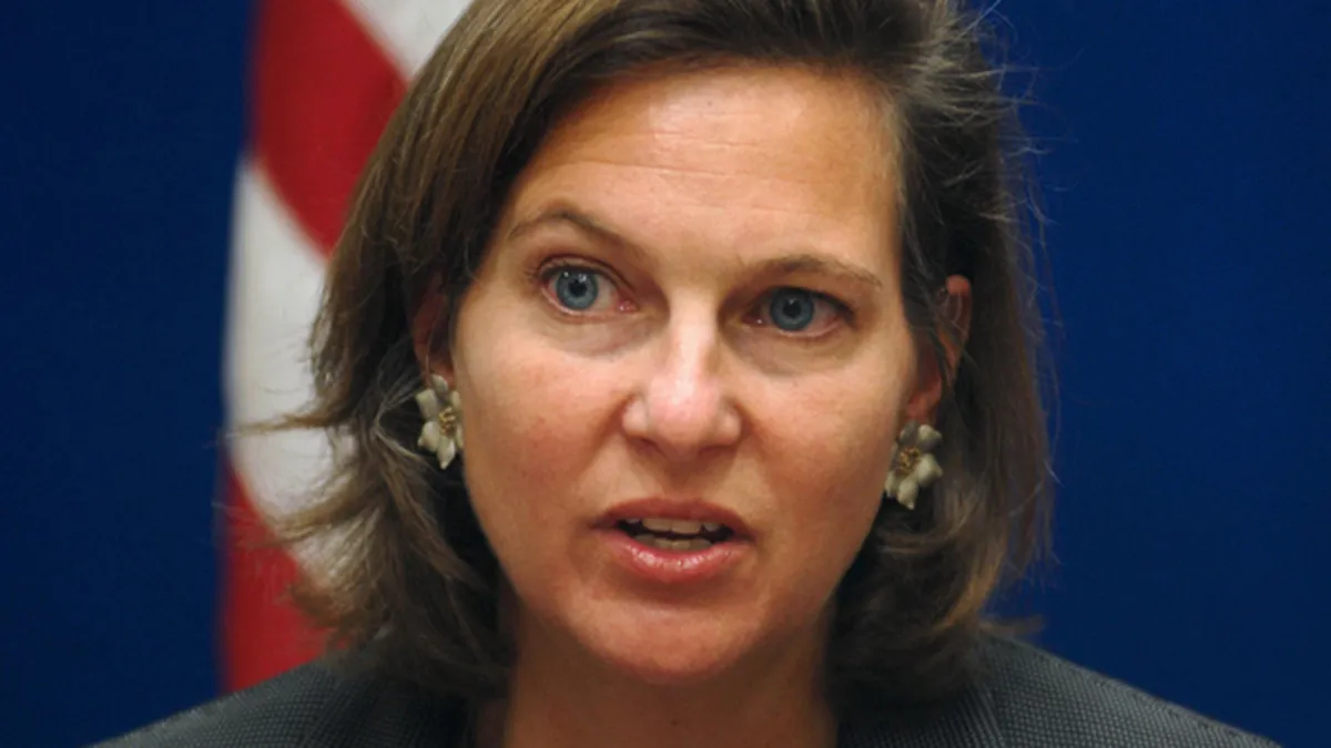 Nuland: Cum puteti dormi sub umbrela Articolului 5 al NATO noaptea cand ziua protejati oficialii corupti?