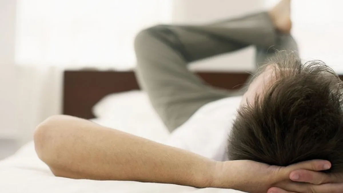 Un barbat este platit cu 18.000 de dolari ca sa stea in pat toata ziua. Partea neplacuta a job-ului