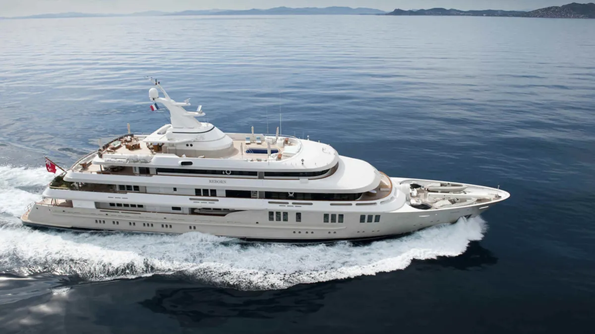 Oferte VIP la Targul de Turism: Croaziere cu iaht privat, parapanta si jeep-safari