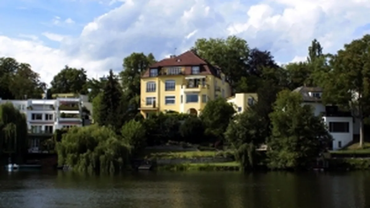 Cat mai costa casele si vilele din Bucuresti