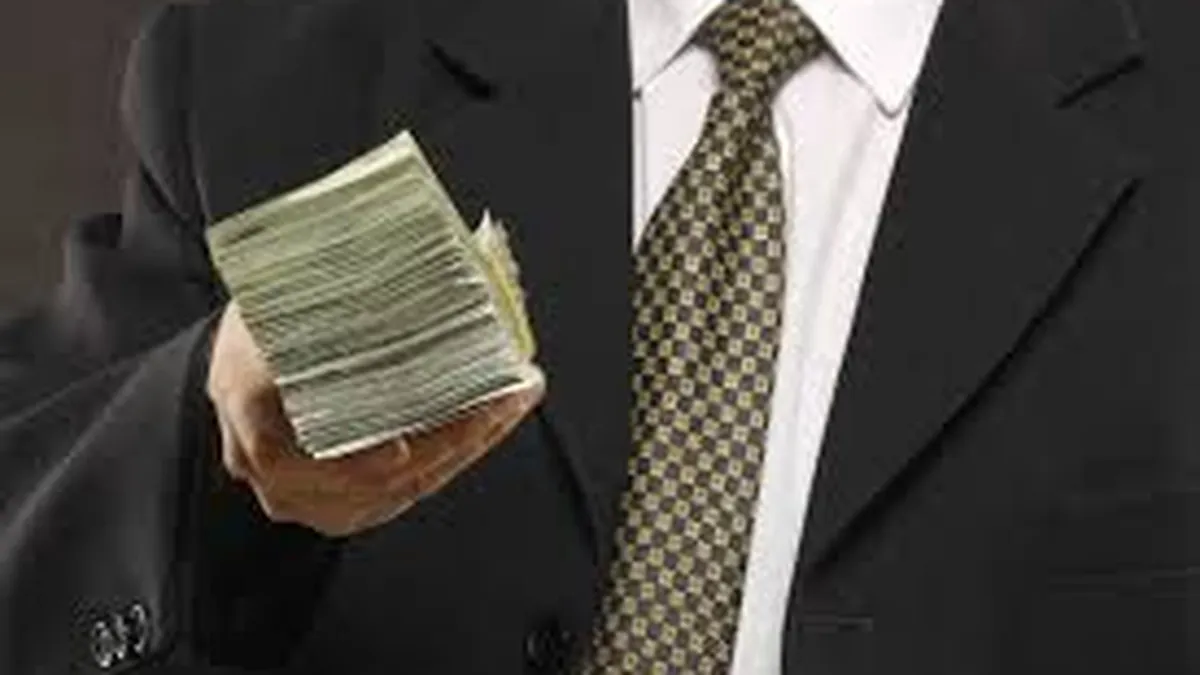 Cat castiga anual directorii executivi din Romania