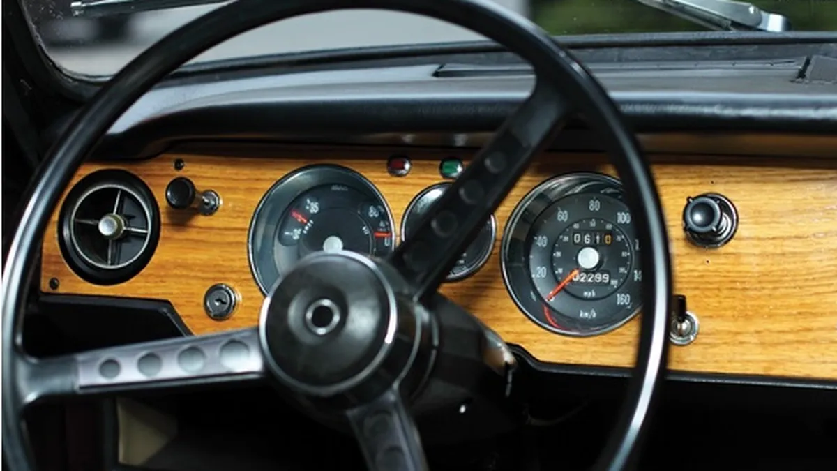 Limuzina lui Ceausescu, scoasa la licitatie. Vezi la ce pret (Foto)