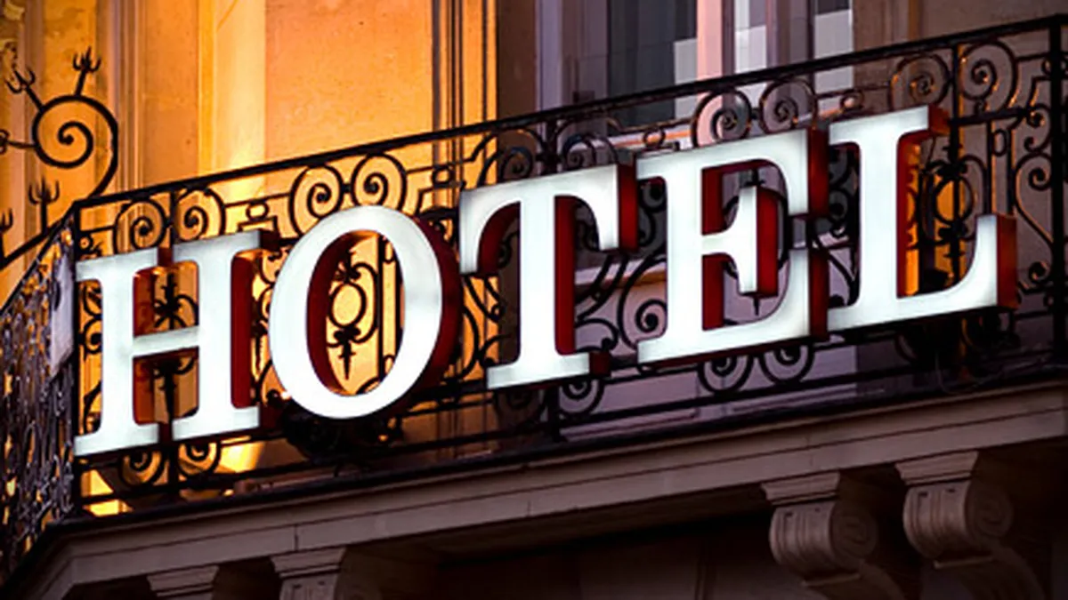 Hotelierii spun ca reduc tarifele cu 10% de la anul, dupa scaderea TVA la pachetele turistice