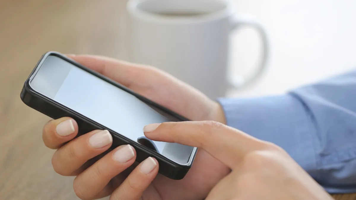 Apetenta romanilor pentru dispozitivele mobile, reflectata si in piata de anunturi