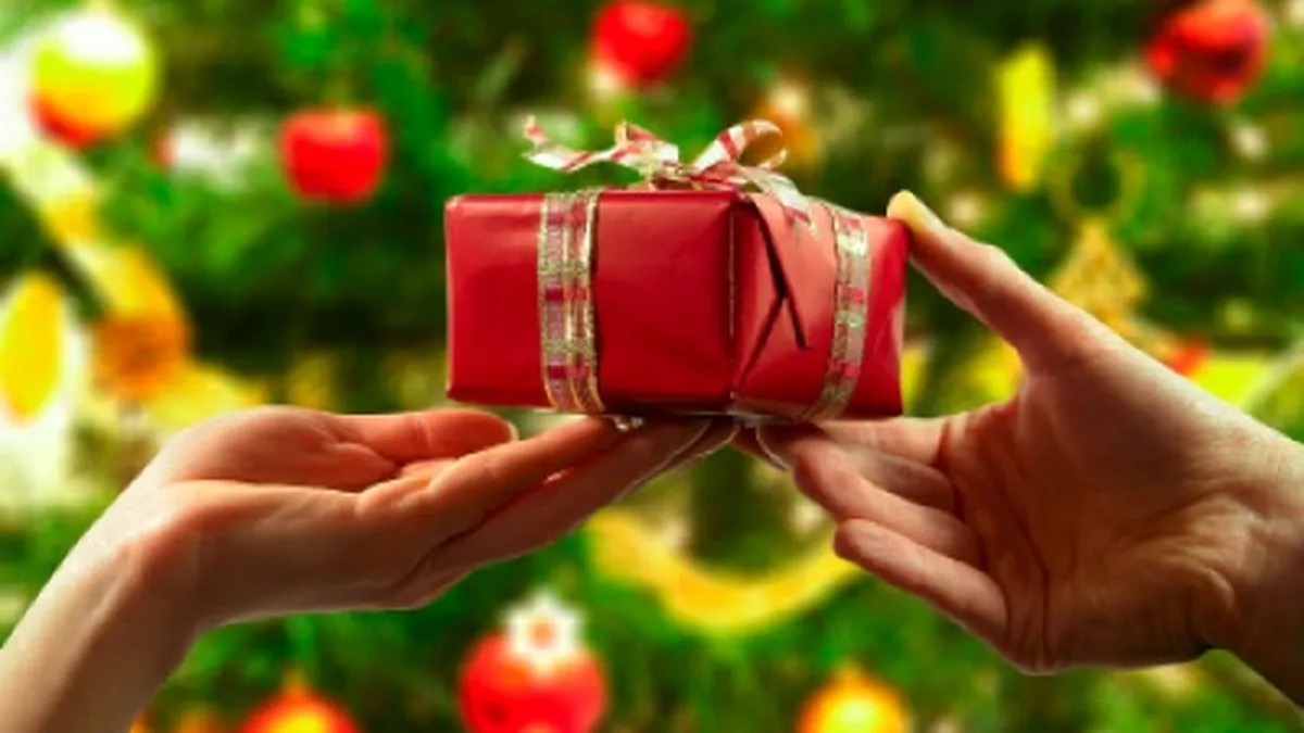 Ce-si doresc romanii de Craciun: Banii, cel mai pretios cadou