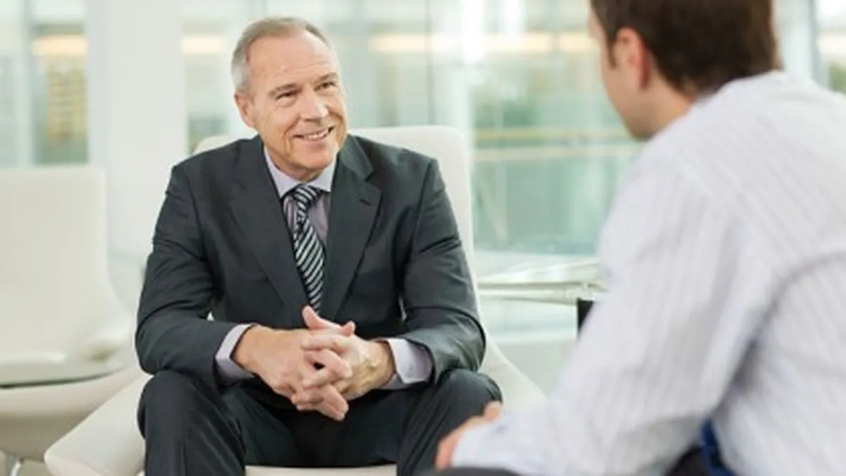 10 expresii pe care sa nu le folosesti niciodata cand discuti cu seful tau