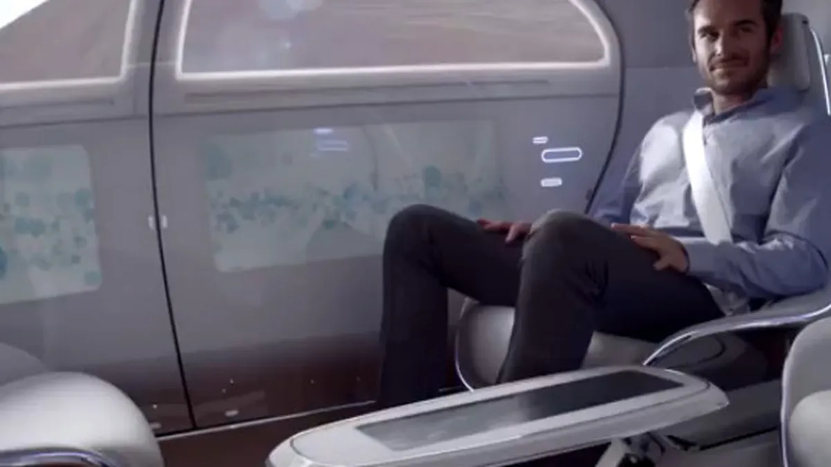 Masina-trasura prezentata de Mercedes la CES 2015 Las Vegas (Video)