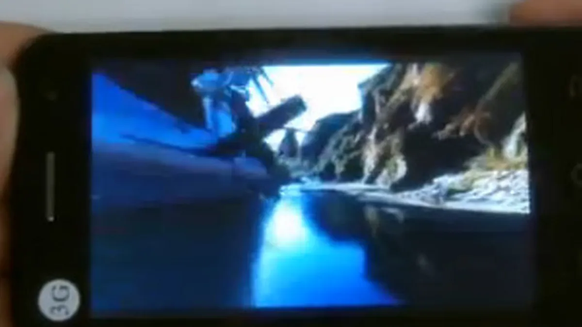 Se lanseaza telefonul care poate rula 3 sisteme de operare